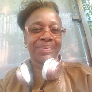 Meet your Posher, Rhonda